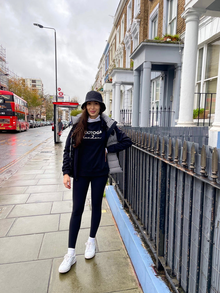 IDOYOGA IN LONDON CREWNECK - Black